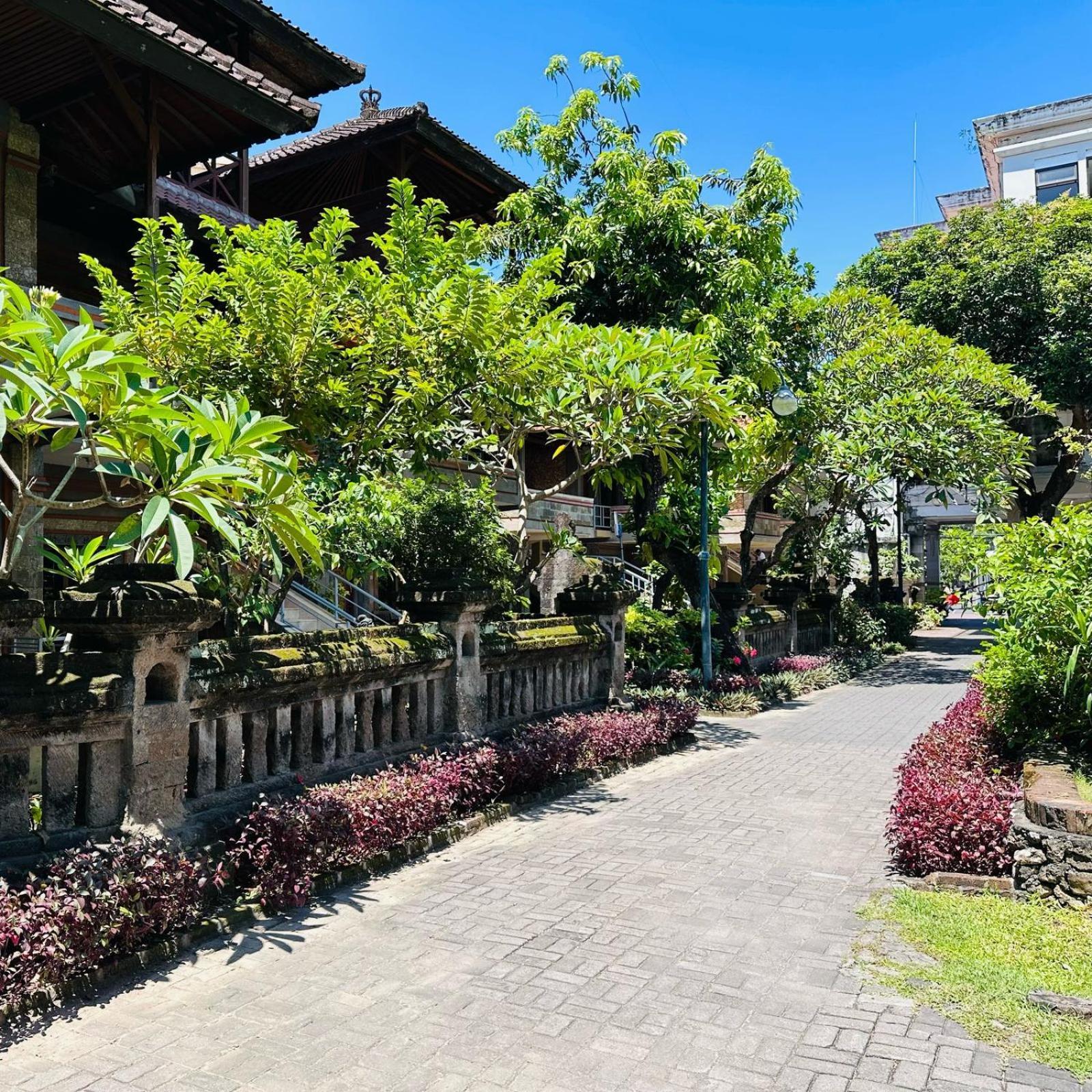 Melasti Kuta Bungalows & Spa Kültér fotó